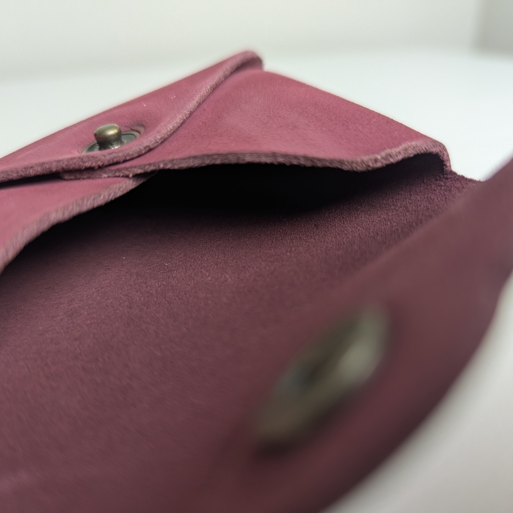 Portland Leather Pink Scalloped Suede Card Wallet - Picture 9 of 13